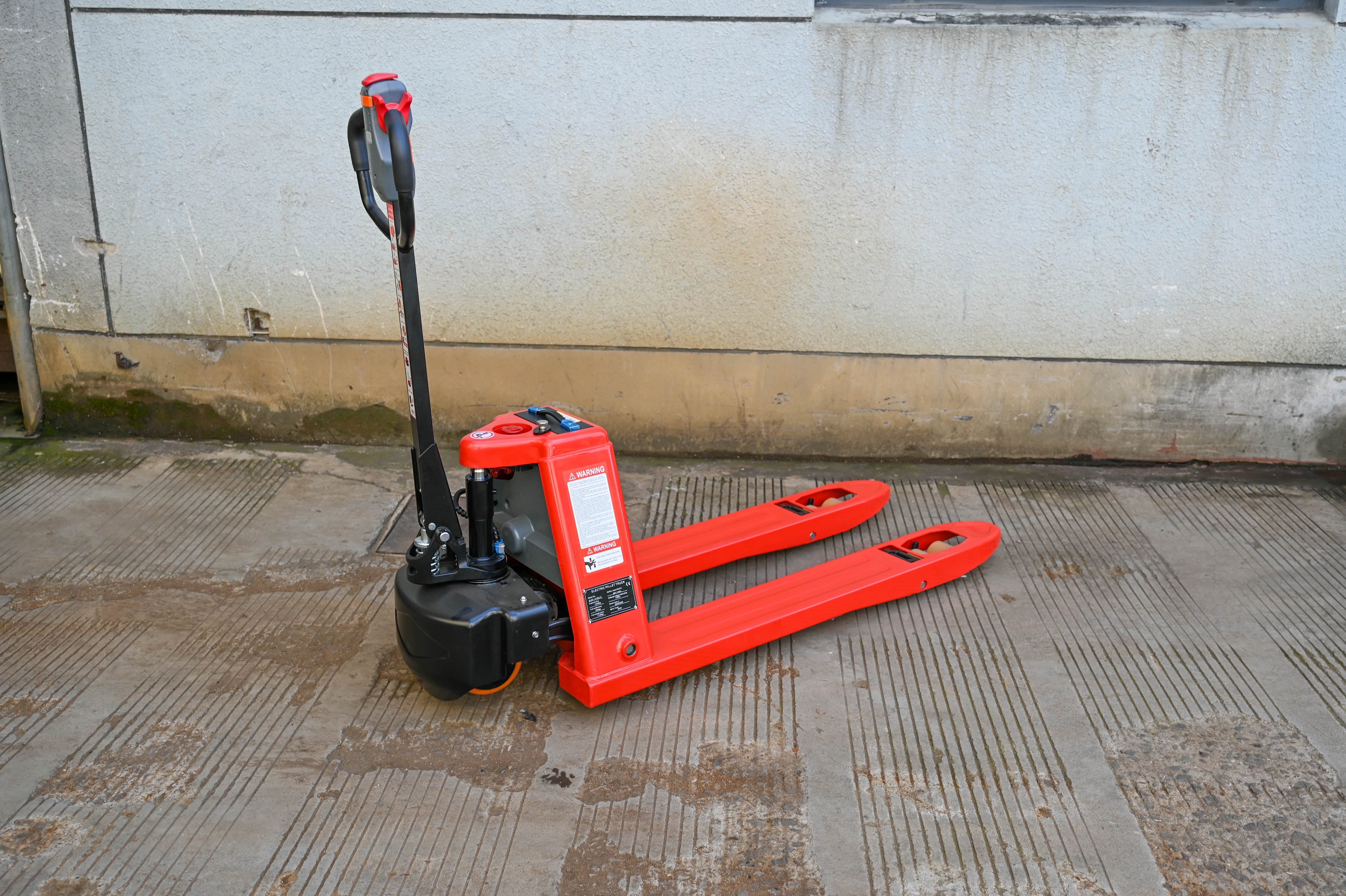 Camion à palette électrique Easylift 1500kg / 2000 kg avec chariot élévateur à palette de batterie au lithium CE portable